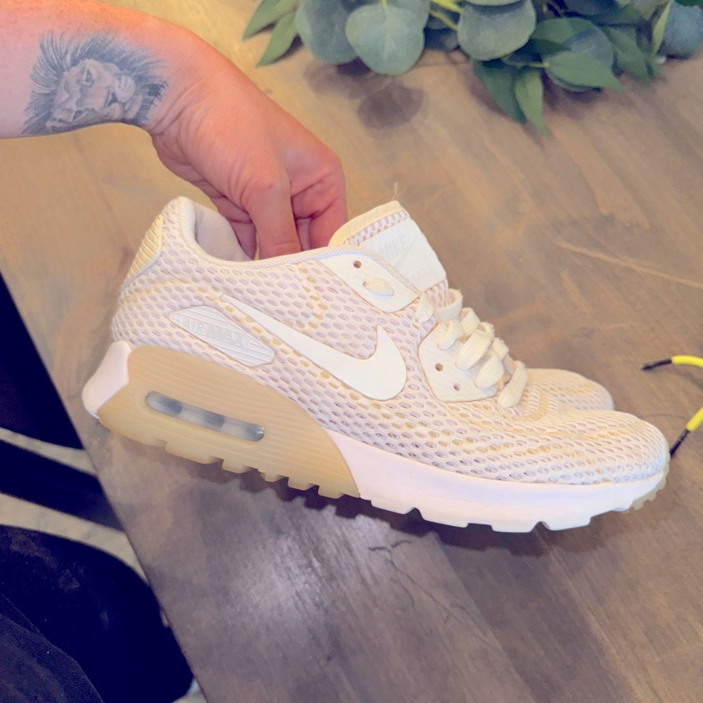 AIR MAX